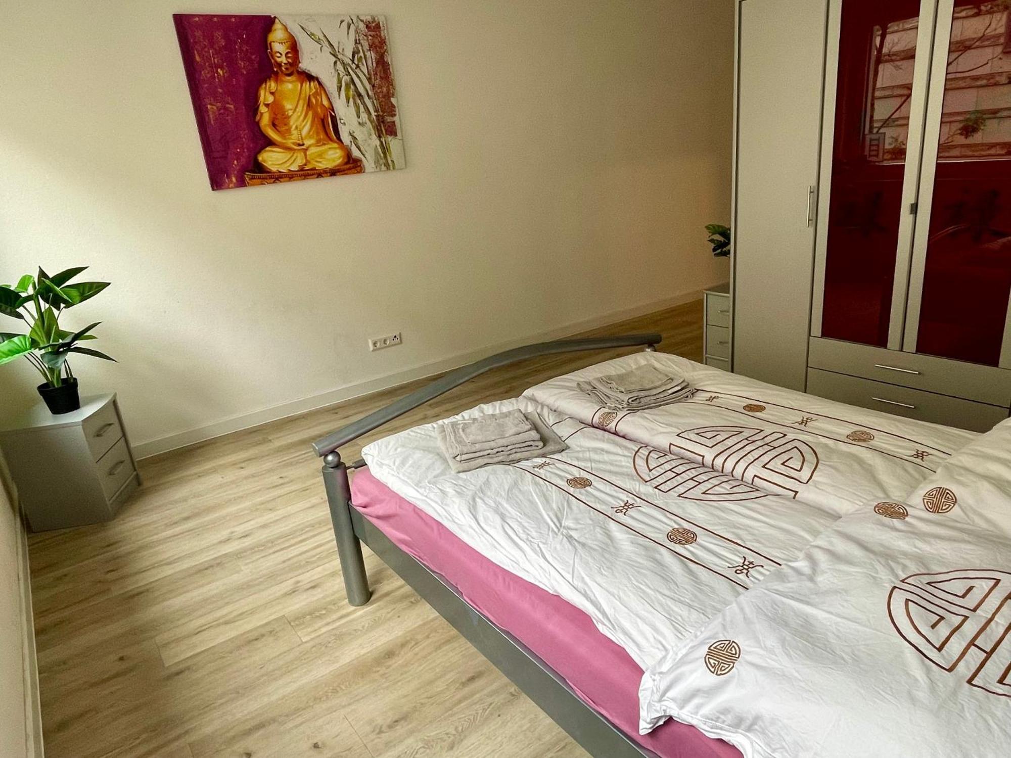 Neu Goldstadt Wunderschoenes 2 Zimmer Apartament Schloessle Zentrum Pforzheim Kültér fotó